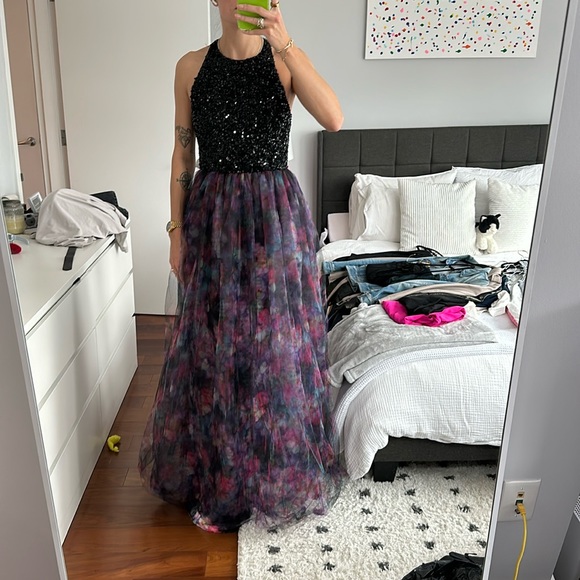 Parker black gown size 4 sequin and tool - Picture 1 of 5